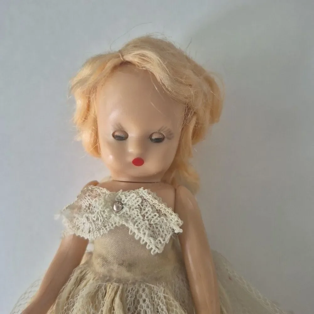 Nancy Ann Storybook Vintage Bridal Party Doll Sleepy Blue Eyes Double Jointed